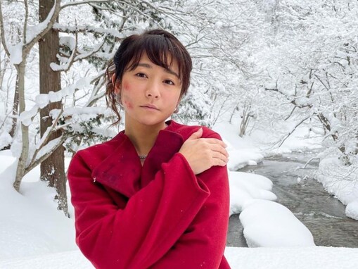 「完璧すぎる」木村文乃、雪景色の中の傷だらけショット公開！ 「絶景と絶世の美女」「めっちゃ綺麗です」