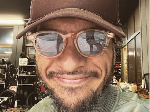 長瀬智也、最新の自撮りショット公開！ 無造作に生えたひげがワイルドすぎる姿に「誰!?」と驚愕