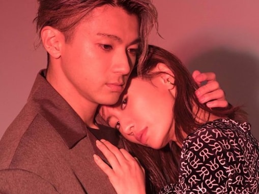 「とっても色っぽい」松本まりか＆山田裕貴、ぴったり抱き合う密着ショット！ 「このコンビだいすき」