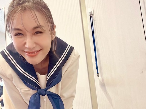 「マジで違和感ない」鈴木紗理奈、現役感あふれるセーラー服姿を公開！ 「可愛いすぎる」と反響