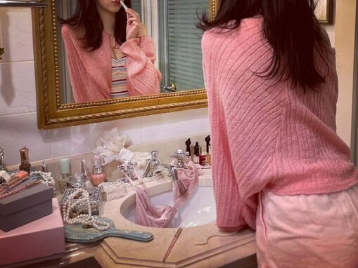 堀未央奈、谷間あらわなキャミ姿を披露！ “わがままな女の子”をイメージしたカレンダー撮影オフショット