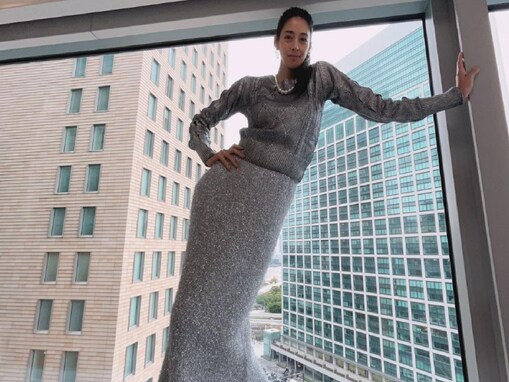 「何頭身なんですか」森泉、脚が長すぎる圧倒的ショットに衝撃の声！ 「顔ちっちゃ！！足長っ！！！」