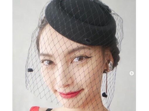 大政絢、「オードリーヘップバーンみたい」なモデルショット披露で「素敵すぎる」「エレガントです」の声