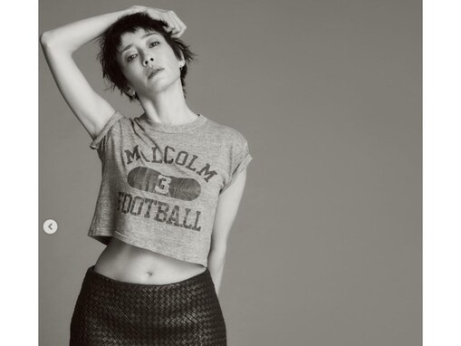 宮沢りえ、腹ちらセクシーなモデルショット披露！ 圧巻の美脚が際立つスタイル抜群ショットも公開