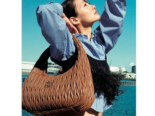 「かわいいおへそ」忽那汐里、胸元＆腹ちらモデルショット公開！ 「美しすぎです」「おなかキレイだなぁ」