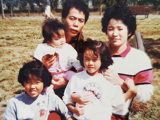 元アジアン・隅田美保、47歳誕生日に幼少期の家族ショット公開！ 「誰が誰？似すぎてる家族…」の声