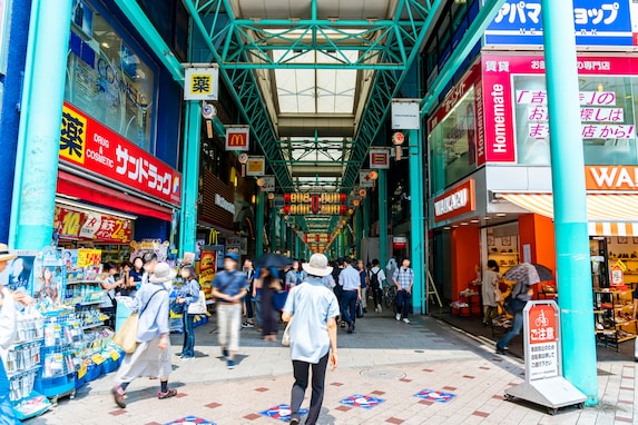 東京都民に聞いた「好きな商店街」ランキング！ 3位 浅草仲見世商店街、2位 吉祥寺サンロード、1位は？