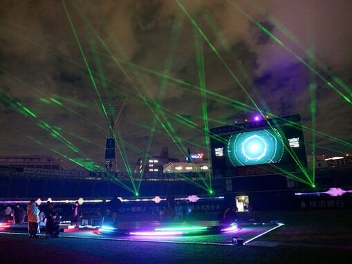 横浜スタジアムで「ボールパークファンタジア」開幕！「光と音楽」をテーマにエリア一帯がライトアップ