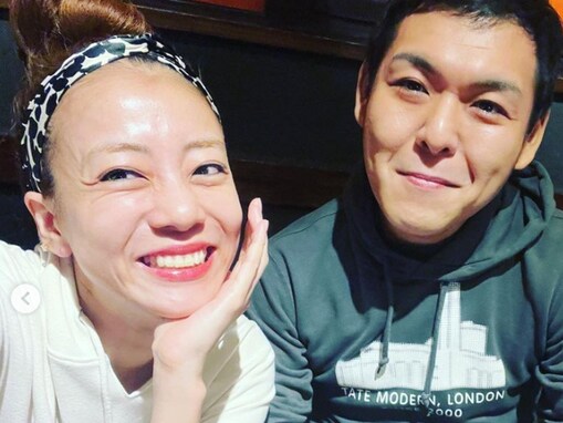 あびる優、「大好きだぜよ」と“ほぼ夫”との顔出しツーショット披露！ 「仲良さそう」「顔ちっちゃい」