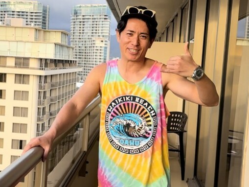 藤森慎吾、ダサすぎタンクトップ姿に反響！ 堀未央奈「絶望の一秒前」。「日本で着るのは少し厳しい」の声