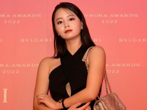 堀北真希の実妹・NANAMI、穴開き大胆ドレス姿を披露！ 「グッと大人っぽくて素敵」「品があって綺麗」