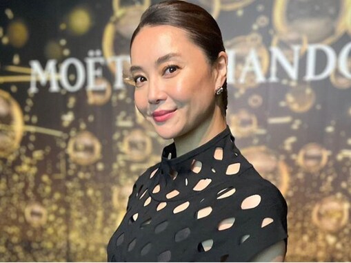 観月ありさ、大胆肌見せの穴だらけ色っぽドレス姿を披露！ 「ドキドキします」「すっごく綺麗でゴージャス」