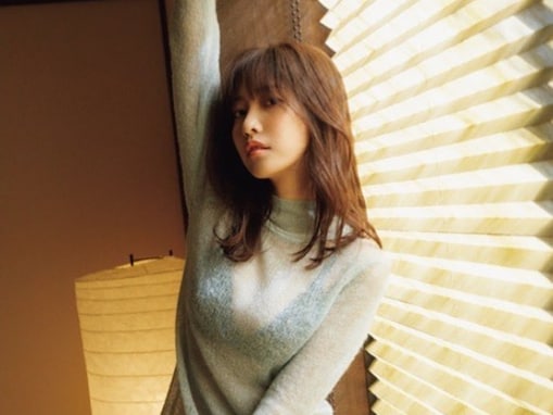 佐野ひなこ、ランジェリーが透けるセクシーショット披露！ 「女神降臨」「えちえちでたまらん」