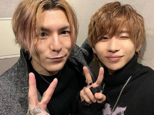 「YouTuber界のイケメン2人」タケヤキ翔＆DJふぉいの肩組みツーショットに「推しの2人最高すぎ」「やべーwどっちも好き」と歓喜の声