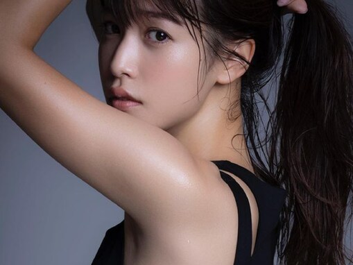 「別人かとおもった」鷲見玲奈、ワイルドな汗だくグラビアショットで美ボディ披露！ 「美しすぎる」