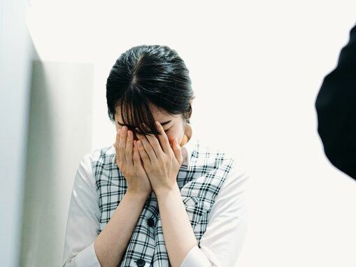 「休日出勤がなかったことにされ……」年収250万円の20代女性が会社を辞めようと思った瞬間