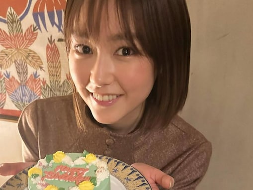 桐谷美玲、小顔すぎる33歳バースデーショット公開！ 「女神が舞い降りた」「可愛すぎてケーキに気づかなかった」