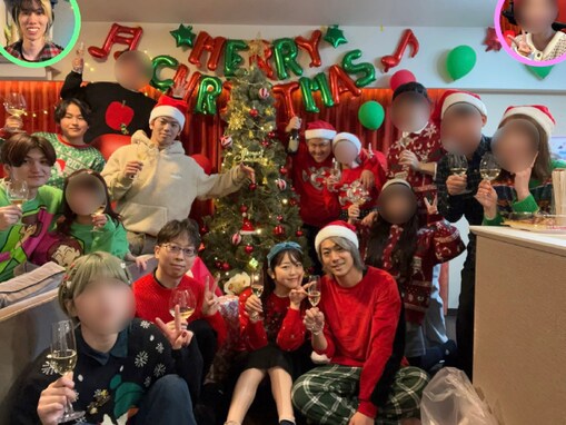 てつや、妻・峯岸みなみらとの豪華クリスマスショット！ 「さすがに幸せそうすぎ」「神ショットすぎて失神する」