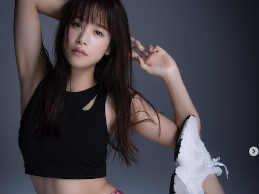 鷲見玲奈、美脚とおなかあらわなモデルショット＆SASUKEの練習動画公開！ 「凄い色気」「スタイル抜群で美しい」