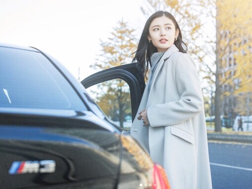 古畑星夏、1000万円超え？ “愛車”の超高級外車を公開！ 「かっこいい!!流石すぎる」「全てにおいて憧れです」