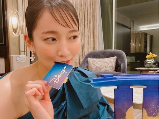 吉岡里帆、大胆肩出しの美しすぎるドレス姿に絶賛の声「綺麗過ぎてキュンキュン」「なんてかわいい…」