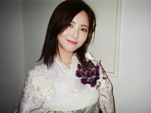 浜辺美波、かわいい着物姿で「腰痛持ち」を報告！ 「なんか大人っぽい」「体ボロボロじゃないか、、、」