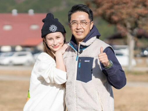 ダレノガレ明美、おぎやはぎ・矢作兼との“夫婦”ショット！ 「転んだりして矢作さんにずっと迷惑かけてばかりで」