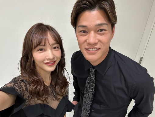 板野友美、イケメン夫・高橋奎二との最新自撮りツーショット公開！ 「素敵なご夫婦」「最高の美男美女」