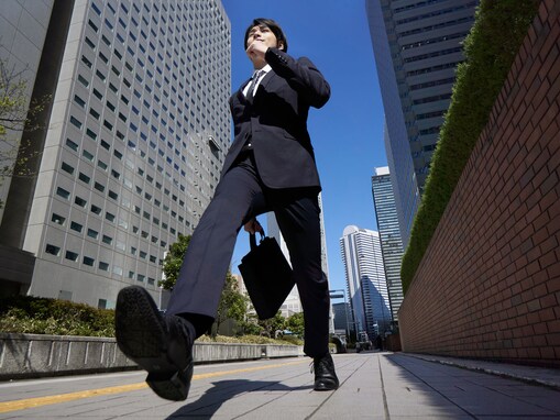 2022年卒が選ぶ「新入社員生活を表す漢字一文字」ランキング、“悲痛さ”を表す漢字が1位に