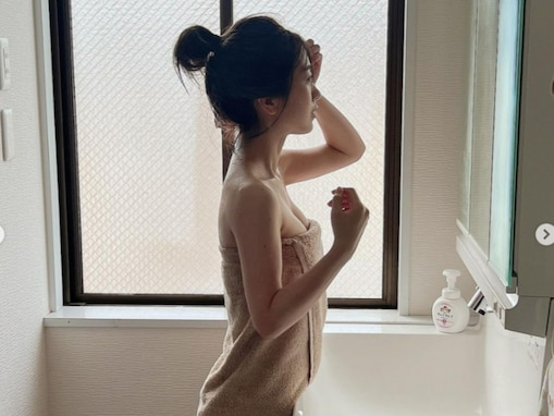 篠崎彩奈、谷間あらわなバスタオルショット公開！ 「なんか、エッチだな」「可愛いもセクシー本当に完璧」