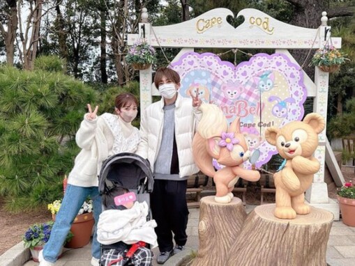 辻希美、東京ディズニーシーでの家族写真を公開！ 三男が「動くお人形さん」に怖がったエピソードも披露