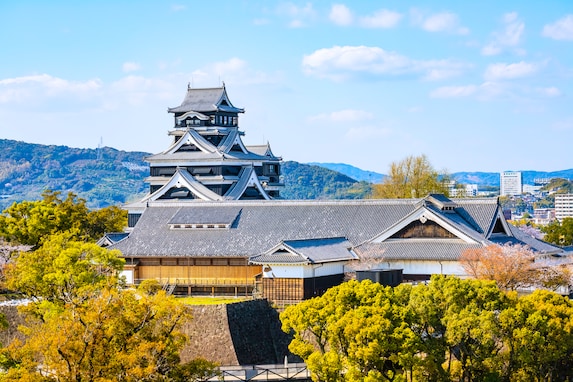 「好きな日本の城」人気ランキング！ 3位「熊本城」、2位「五稜郭跡」をダブルスコアで抑えた1位は？