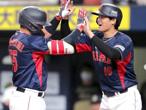 村上宗隆、待望のホームランを大谷翔平が祝福！ 「本戦でもこの光景を楽しみにしております」