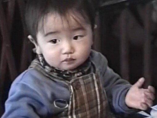 King Gnu・井口理、貴重すぎる幼少期のビデオを公開！ 家族の「生まれながらのスター」発言にも注目