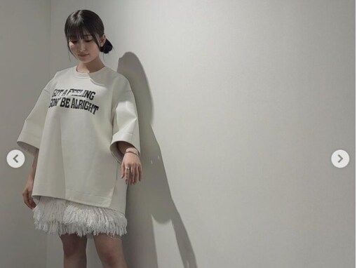 吉川愛、美脚あらわなミニスカ衣装披露！ 写真集イベント開催で「テレビで見る100万倍かわいかった」の声