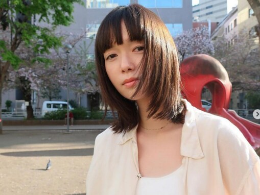 佐藤栞里、ばっさりミディアムヘアにイメチェンで「少し大人っぽくなった」「激烈に可愛い」の声