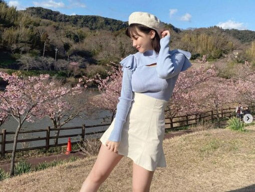 田中美久、ミニ丈コーデでスタイル抜群の美脚を披露！ 「いやもうすんごいですおっぱいが」「細過ぎぃ！！」