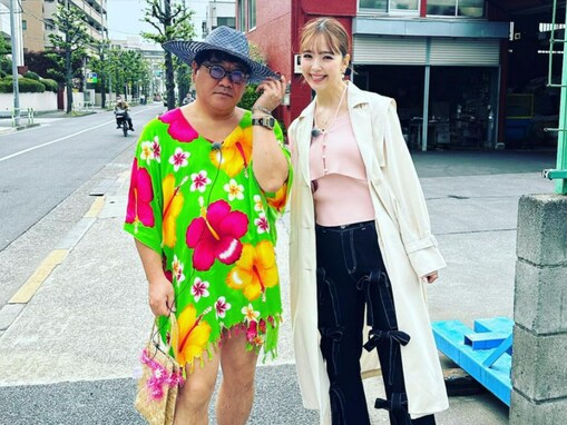 有吉弘行、萬田久子？ と藤田ニコルのツーショット公開で「カンニング竹山さんに似てませんか？」とツッコミ殺到