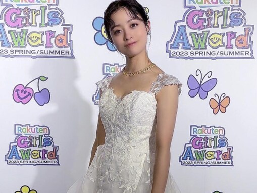 橋本環奈、透明感抜群のウエディングドレス姿を披露！ 「極上の美」「結婚してください！」