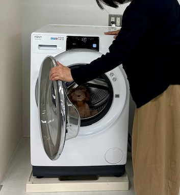 「コインランドリー」機器で圧倒的シェア！ AQUAの家庭用ドラム式洗濯乾燥機『まっ直ぐドラム』を体感【PR】