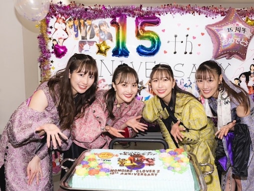 佐々木彩夏、ももクロ結成15周年を祝福する集合写真を公開！ 「ホントにホントにおめでとう！」「大好きだよ！」