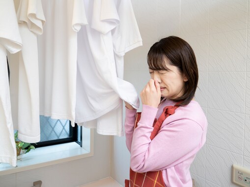 部屋干しの悪臭を防ぐ「3大条件」とは？ 悩ましい「梅雨の洗濯」で試したいテクニック