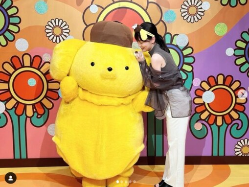 乃木坂46・山下美月、「仕事の合間に密会」ツーショットを公開！ 涼しげな肩出し＆シースルーコーデ