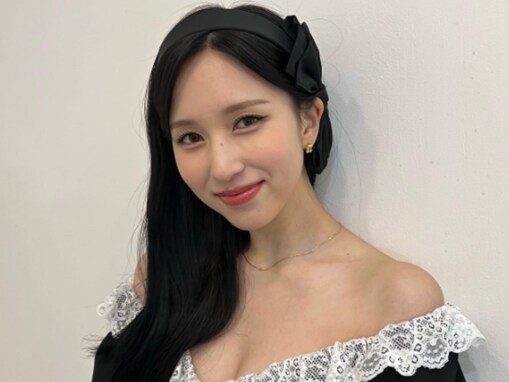 TWICE・ミナ、美谷間あらわなMV衣装を披露！ 「お嬢様感やばい」「セクシーすぎますよ！」とファン歓喜