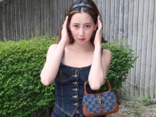 「ビジュ良」河北麻友子、美デコルテあらわなデニムコーデを披露！ 透明感抜群の姿に「超絶綺麗」の声