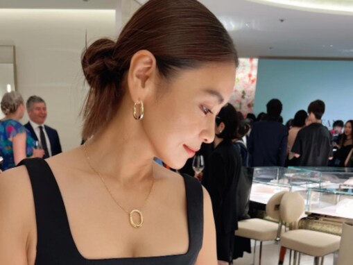 滝沢眞規子、胸元ちらりな黒ドレス姿を披露！ 「あーやはり別格だ」「シンプルで美しい」