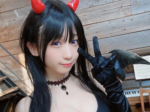 「おっぱいは大悪魔」伊織もえ、小悪魔コスプレで美乳あらわ！ 「魅了されちゃう」「たまんねぇな」