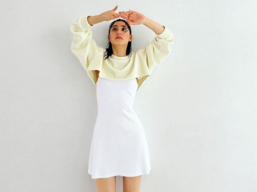 「絶対天使」新木優子、ミニ丈衣装で美脚あらわに！ 「ありえないぐらい美しい」「スタイル良すぎなんよ」