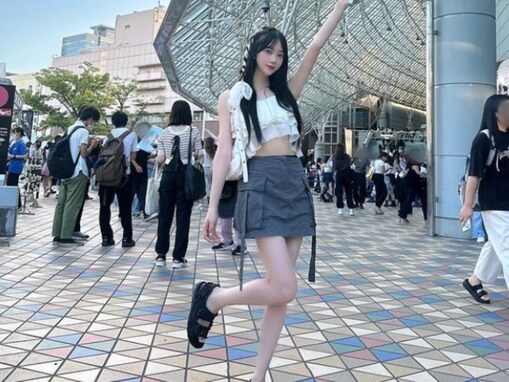 堀未央奈、腹ちら＆美脚あらわなミニ丈コーデでライブ参戦！ 「スタイルも可愛さも最強」「プライベートもモデル」