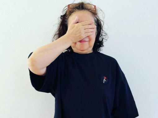 「隠しきれない美人オーラ」真木よう子、実母を公開！ 「え！？めっちゃ似てるやん」「脚、綺麗すぎ」